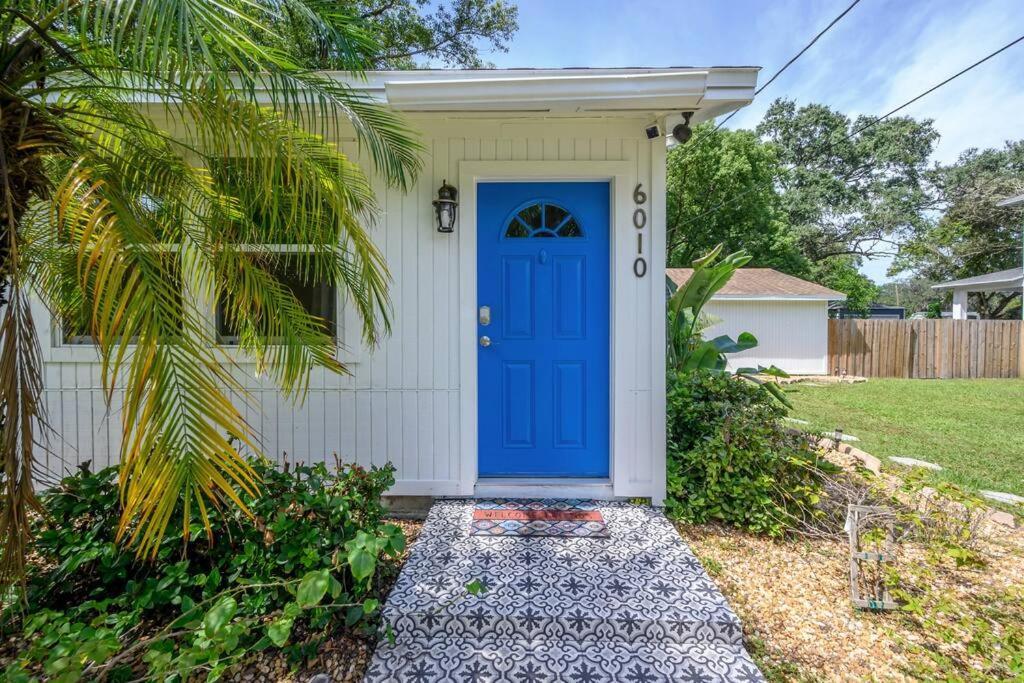 Vila Golden Greek Getaway Chic House In Heart Of Tampa Exteriér fotografie